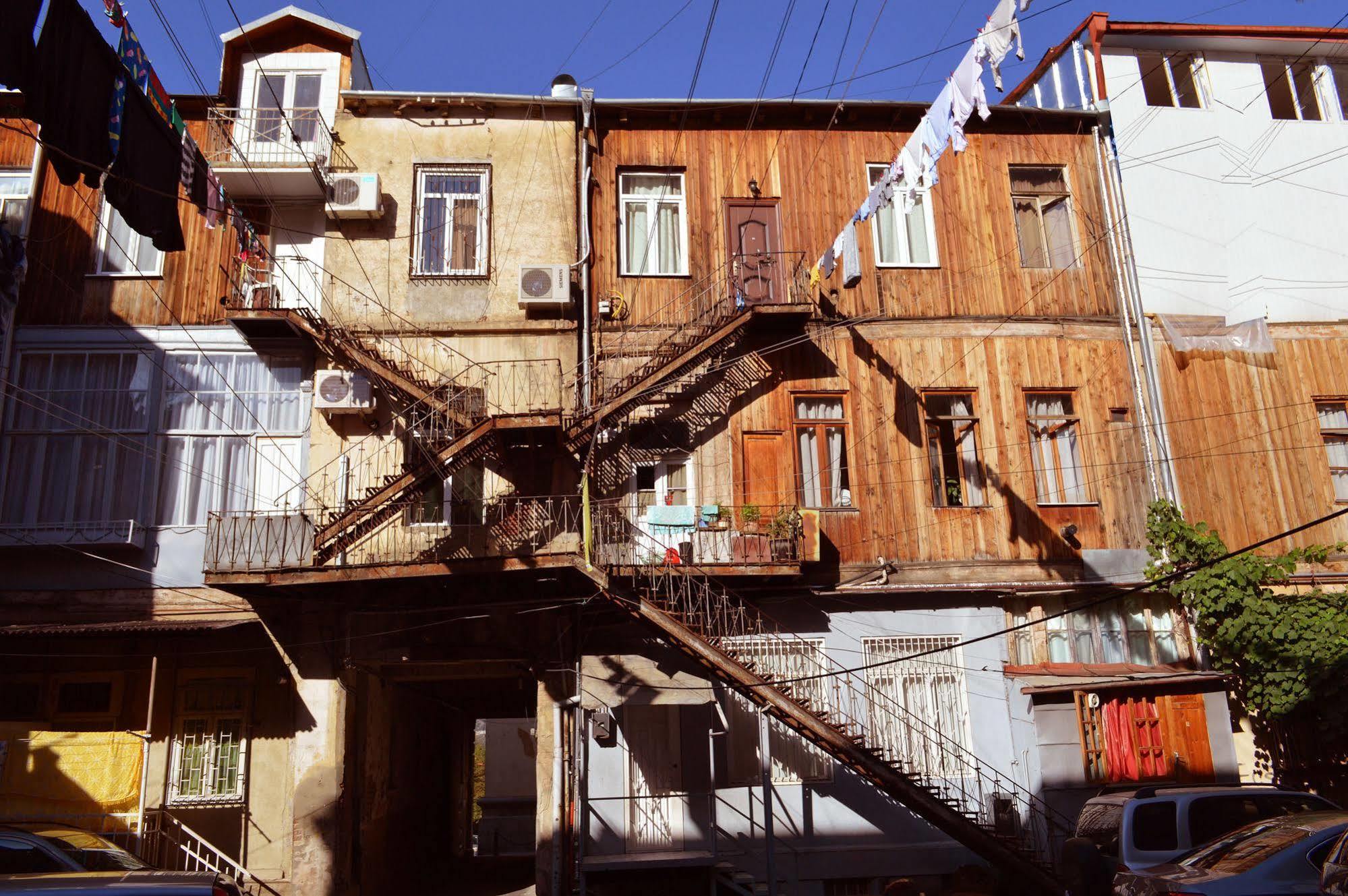 Patio Hostel Tbilisi Exterior foto