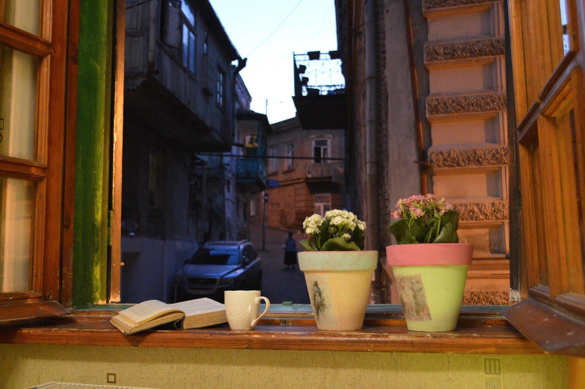Patio Hostel Tbilisi Exterior foto